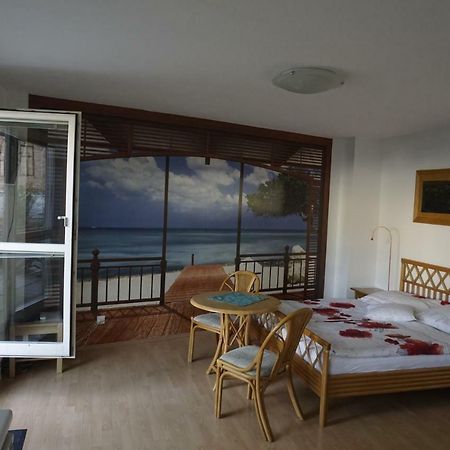 Terrassentraum Apartment Wina Bagian luar foto