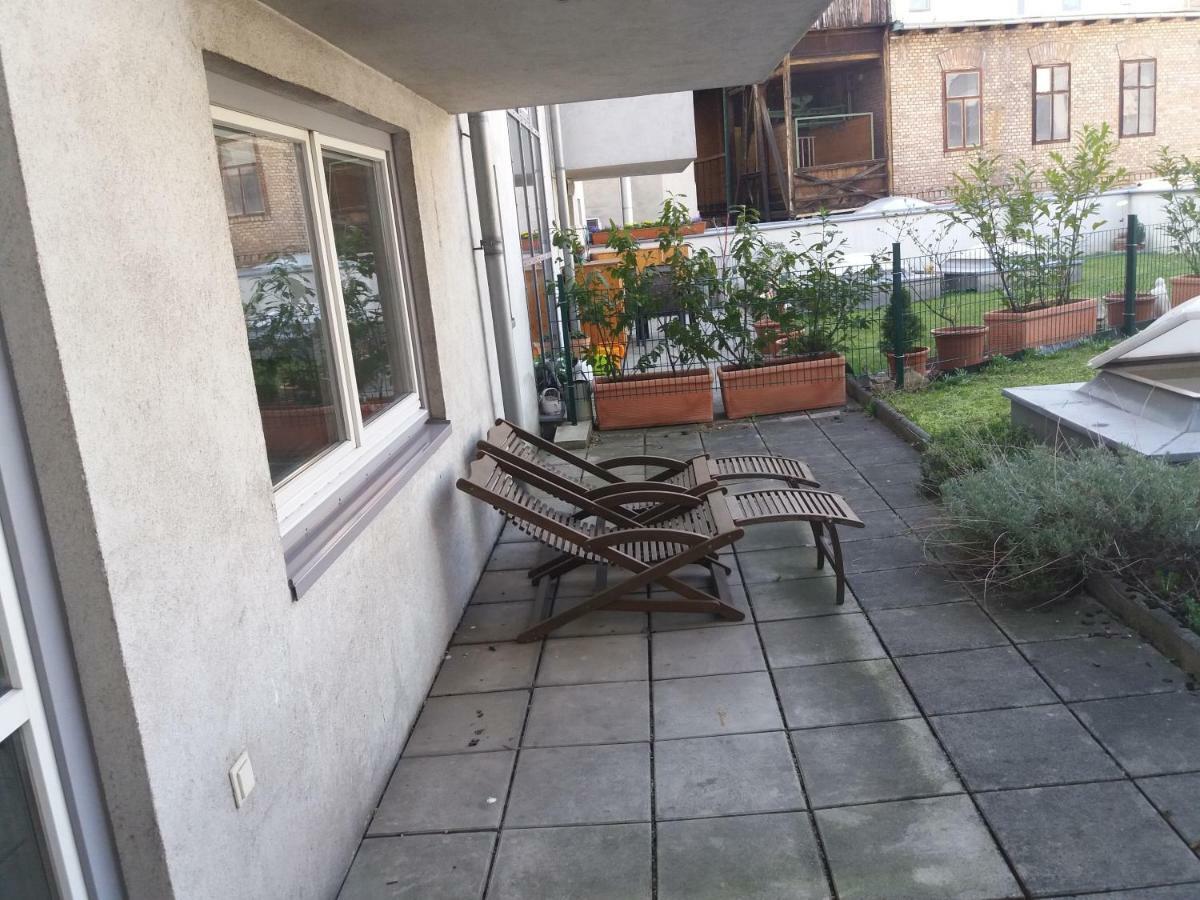 Terrassentraum Apartment Wina Bagian luar foto