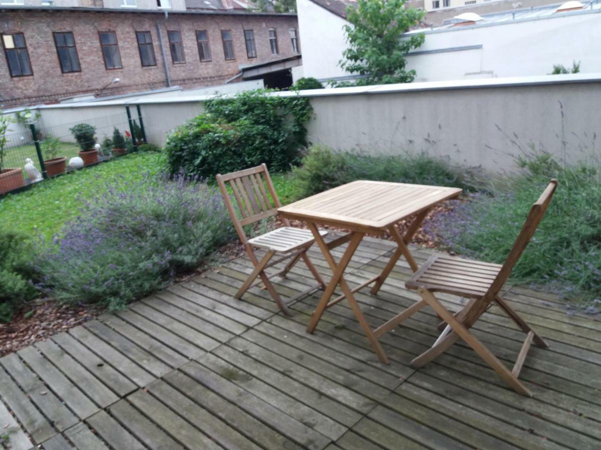 Terrassentraum Apartment Wina Bagian luar foto